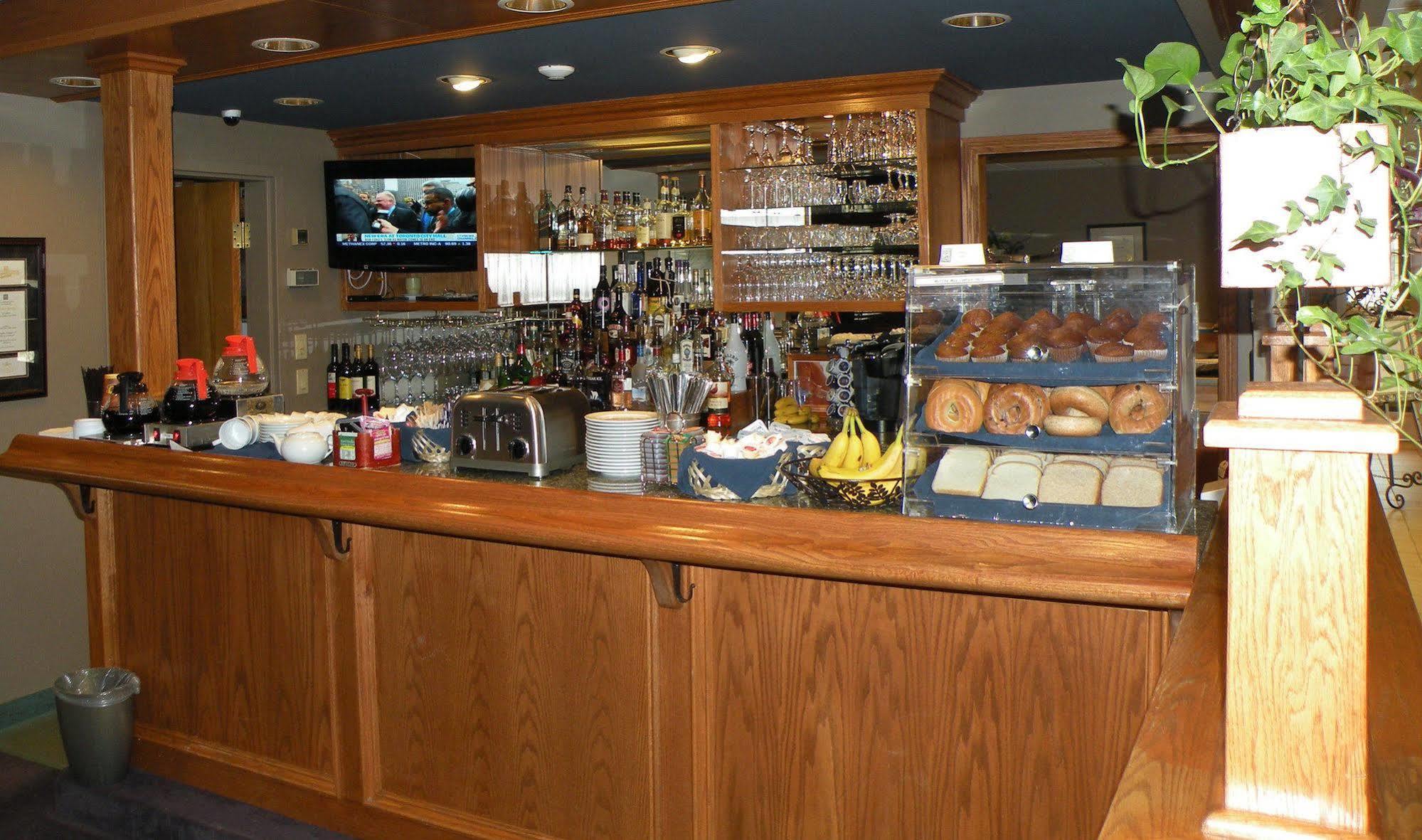 אוריליה Stone Gate Inn מראה חיצוני תמונה
